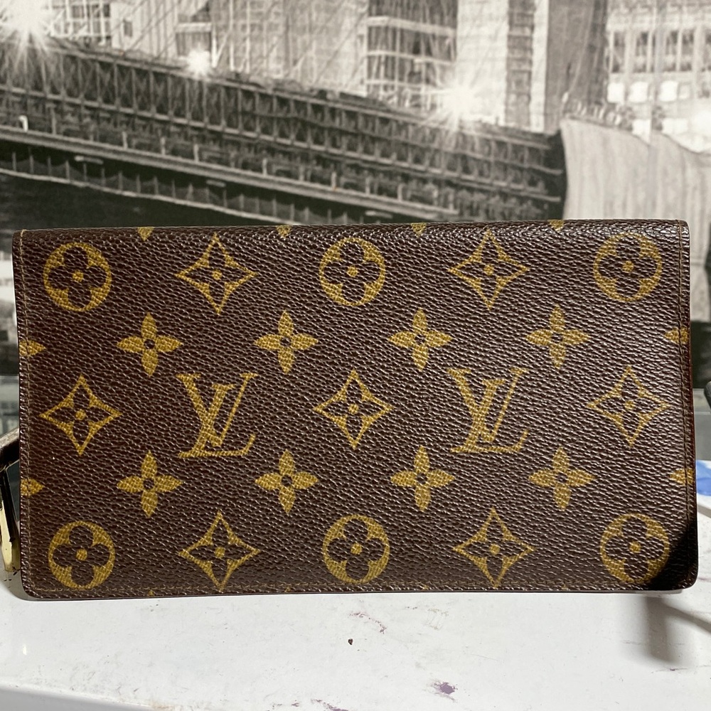 Authentic Louis Vuitton Monogram Checkbook/Phone Continental Wallet